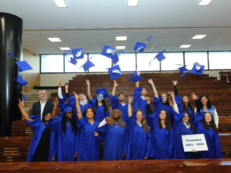 Remise des diplomes CY CERGY PARIS UNIVERSITE